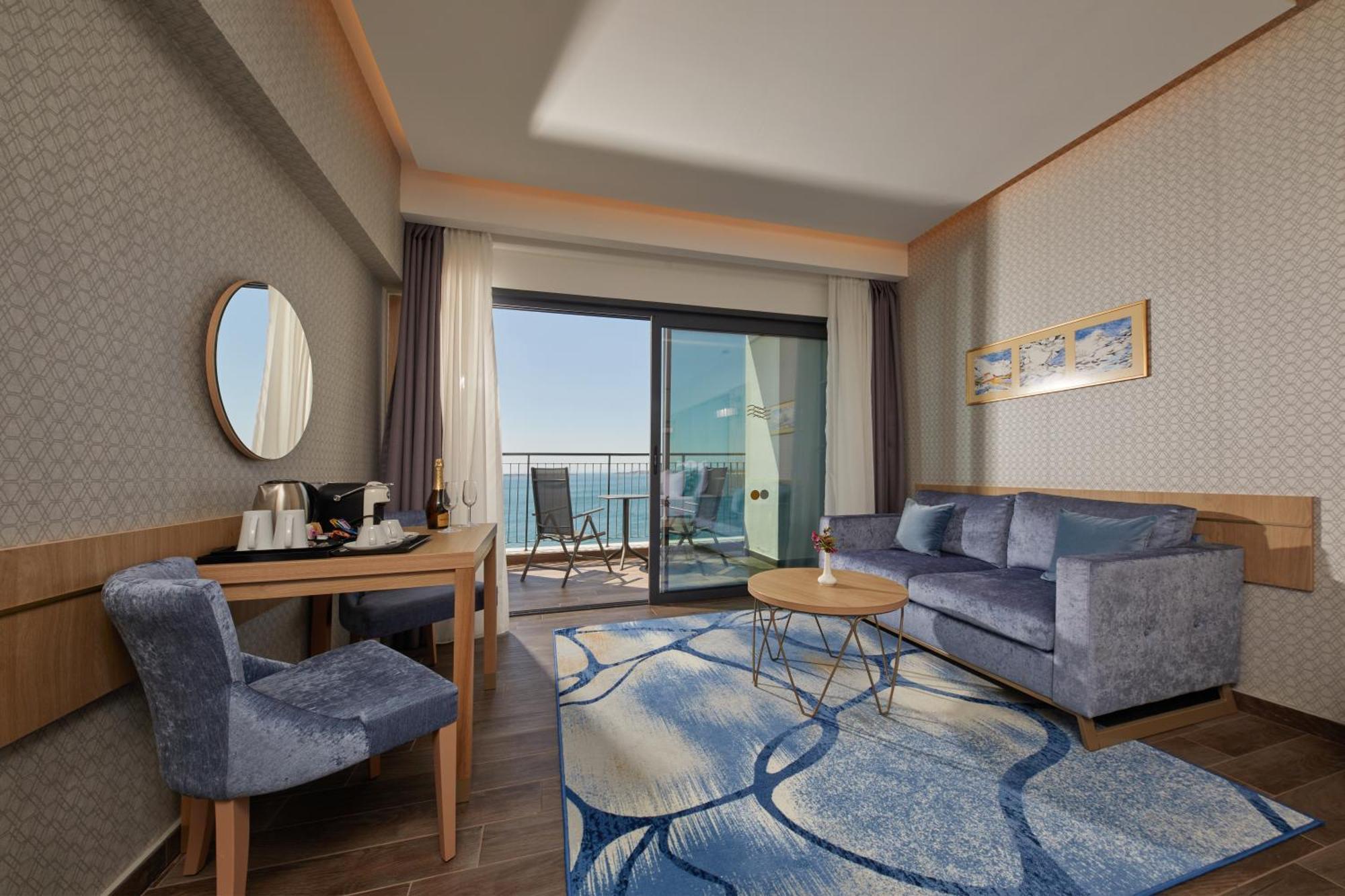Secrets Sunny Beach Resort & Spa (Adults Only) Quarto foto Deluxe Room