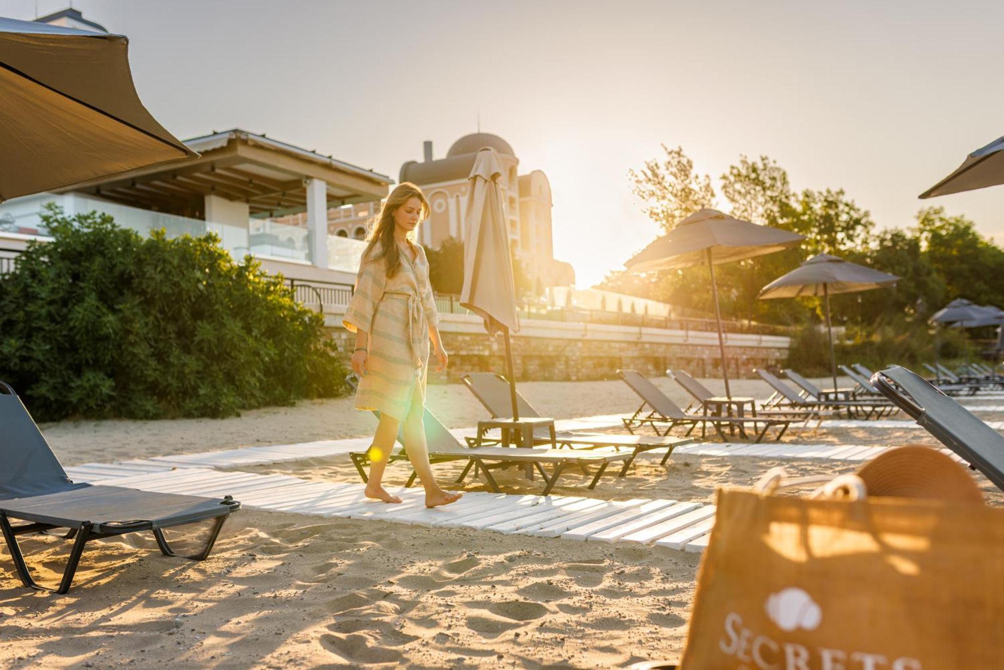 Secrets Sunny Beach Resort & Spa (Adults Only) Exterior foto Beach at the resort